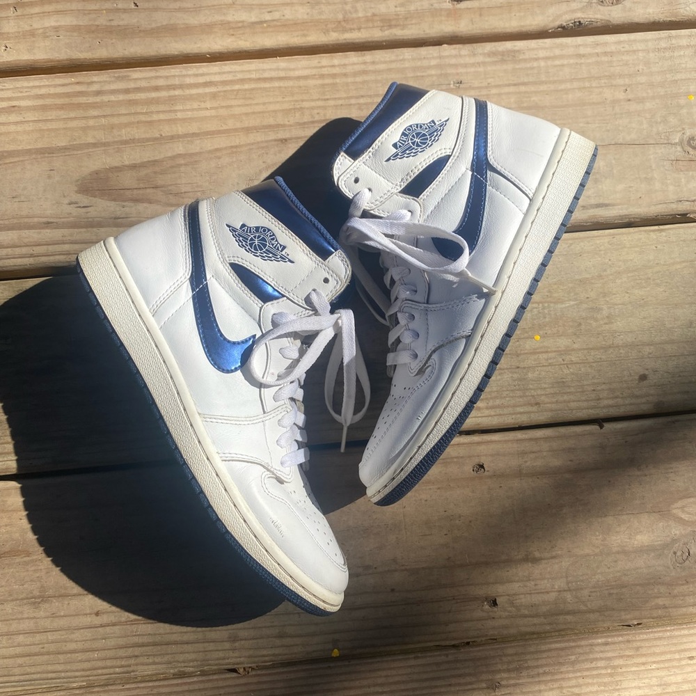 Air Jordan 1 Retro Metallic Navy